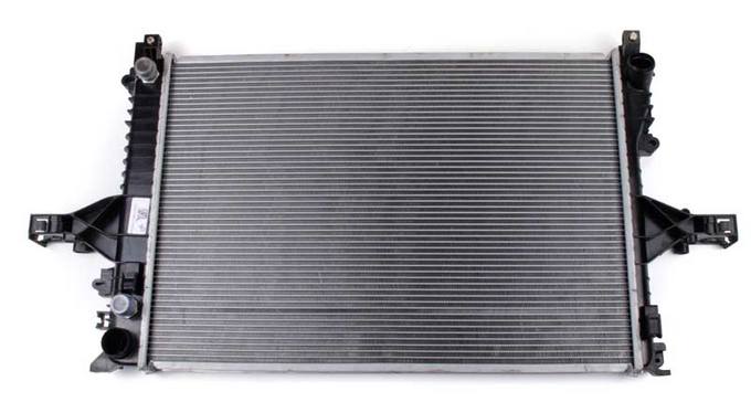 Volvo Radiator 31319056 - Behr 376782011